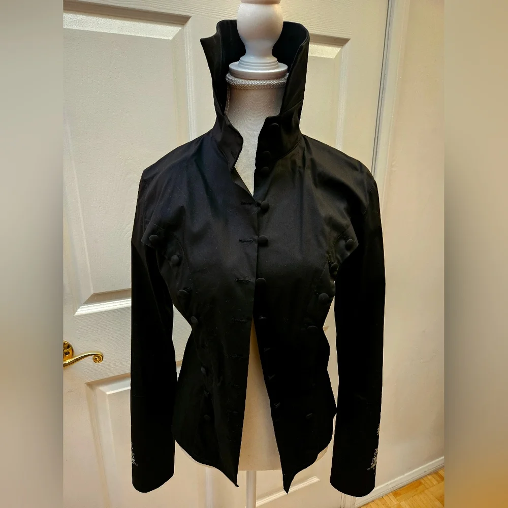 NEW ISABEL DE PEDRO Black Art Queen Saint Print Top 10 M (Featured at a Museum) - Picture 7 of 10